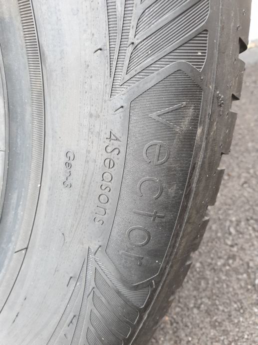 Goodyear Vector 4seasons G3 215 60 17 100H XL