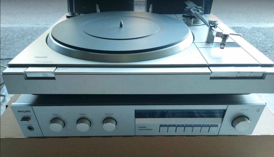 PHILIPS VINTAGE HI FI KOMPLET GRAMOFON OJAČEVALEC ZVOČNIKI