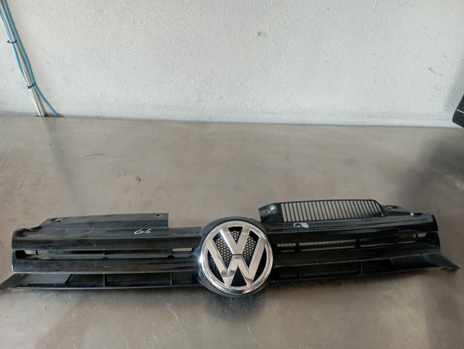 Volkswagen Golf 6 Sprednja Maska Okrasna Maska