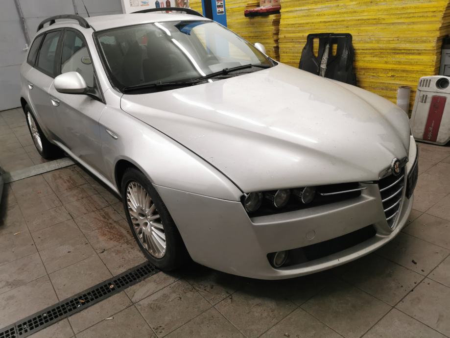 Alfa Romeo 159 1 9 Jtdm 110kw 939a2000 Po Delih