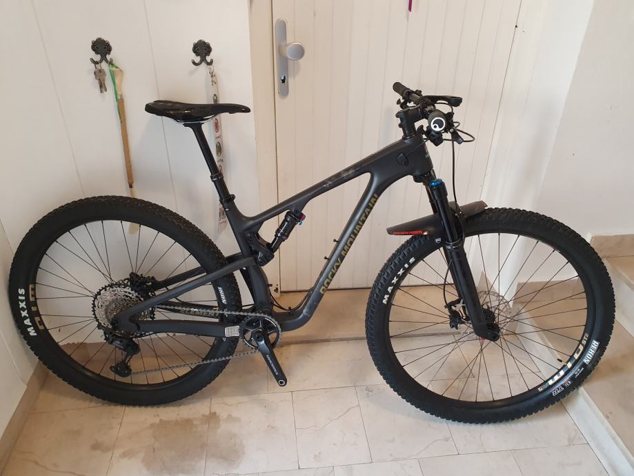 2021 Rocky Mountain Element Carbon 50 Bike