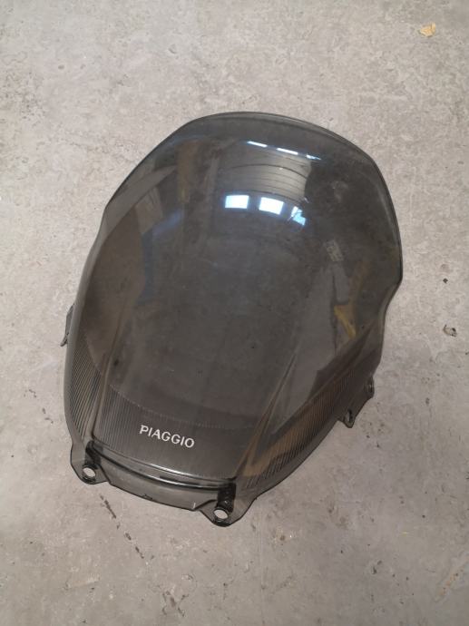 Piaggio Xevo Vetrobran