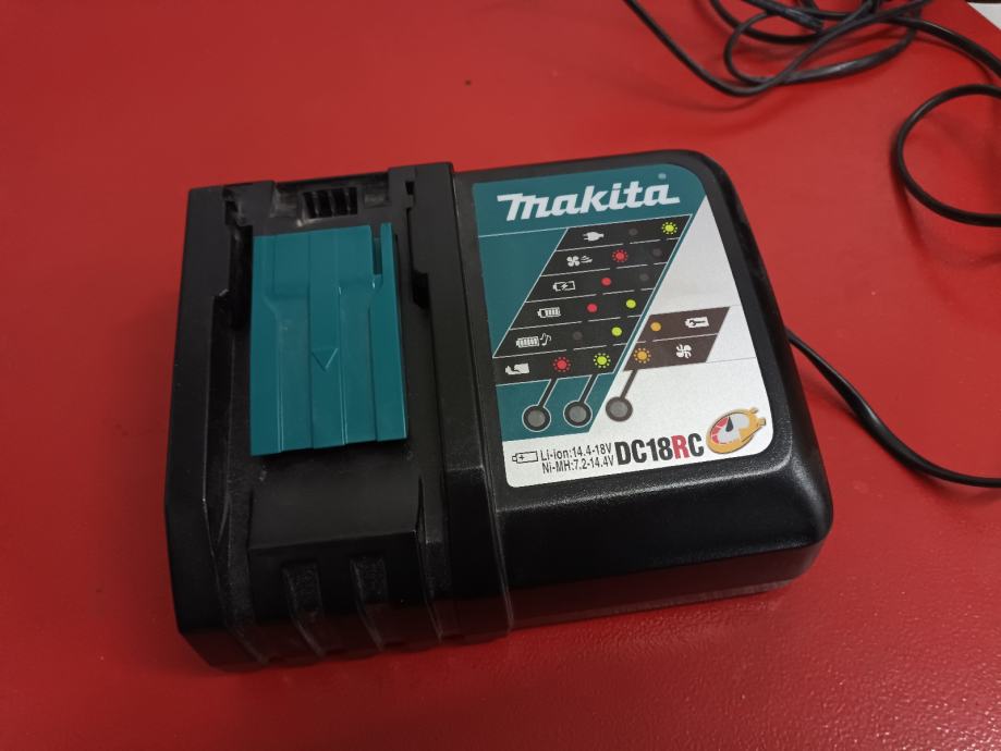 MAKITA Hitri Polnilec DC18RC