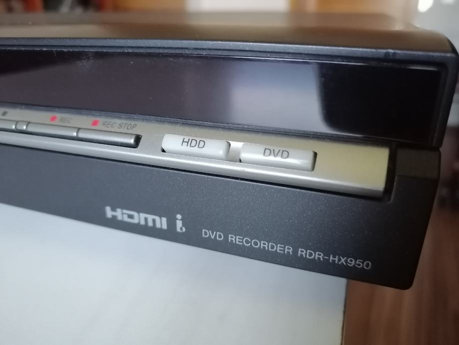 DVD HDD Snemalnik Recorder Sony RDR HX950 HDMI Izhod Videorekorder