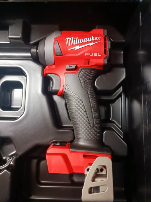 Milwaukee M Fid X