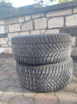 Pnevmatike Dunlop 235/45/17 zimska Količina: 2