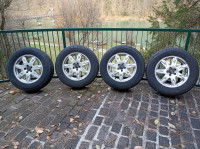 Pnevmatike Falken 235/65/17 zimske na ALU platiščih VOLVO