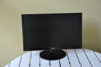 LG TV monitor LED LCD 24"