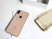 Prodam zlat iPhone XS 256GB s celotno dodatno opremo - Kot nov! ✦