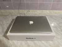 Macbook Aur 13 -inch (Zelo lepo ohranjen)