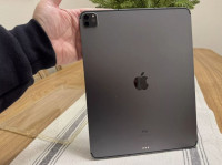 Apple iPad Pro 5. generacija 128GB, Wi-Fi + 5G (odblokiran), 12.9 palc