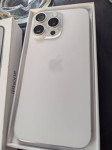 Apple iPhone 15 Pro Max - 256 GB - Titanovo bela (Trije vetrovi).