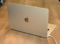 Apple MacBook Air M2 15.3 Retina