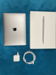 MacBook Air (M1 Chip, 2021)