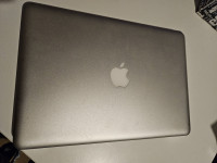 macbook pro 13" i5 v okvari