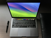 MacBook Pro, 13,3 (zelo malo uporabljan, odlično stanje)