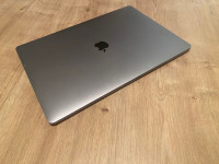 Macbook Pro 15" 16GB/256Gb