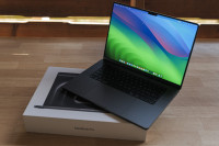 Macbook Pro 16 M3 Pro nov v garanciji