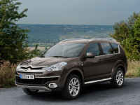 KUPIM TOYOTA RAV 4, Citroën,C-Crosser,Peugeot 4007,MitsubisiOutlander