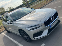 Volvo V60 D4 Momentum Pro