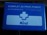 KOMPLET ZA PRVO POMOČ ZA AVTO