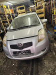 Toyota yaris 2006 1.0 51kw po delih