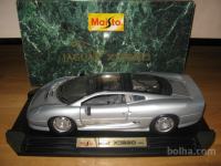 model Jaguar XJ220 srebrn 1:12 Maisto