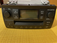 Toyota Corolla 2004 original avtoradio in zvočniki