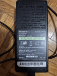 Polnilec Sony VGP-AC19V14 19.5V 90W