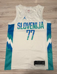 Jordan bel dres Slovenija - Dončić