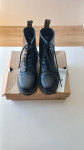 NOVI bulerji Dr.Martens