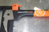 Gozdarski cepin Fiskars Woodexpert XA2/NOVO/