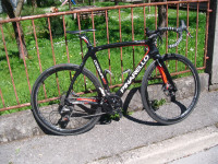 Cestno kolo PINARELLO DOGMA HYDRO DISC velikost M / L 55 cm