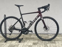 Scott Addict 30, 2023, velikost M