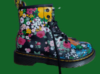 Dr Martens 32