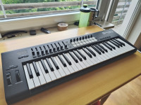 Novation launchkey 49 - MIDI klaviatura