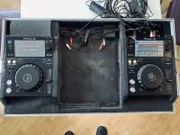 Pioneer XDJ 700 in DJ Flight Case