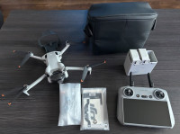 DJI Mini 4 Pro Fly More Combo