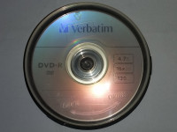 Prazni mediji: 8 x Verbatim DVD-R 4.7GB 16x, v torti