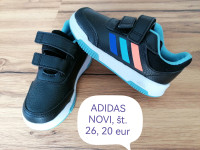 NOVE Adidas superge, št. 26