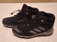 Adidas TERREX, Gore-tex, podplat CONTINENTAL, otroški čevlji, št.36-37