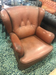 Širok vintage usnjen fotelj