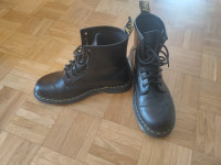 Dr. Martins, Doctor Martens (gležnarji,ne bulerji) št. 41, skoraj novi