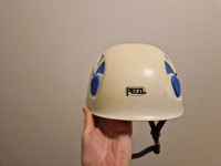 Petzl čelada