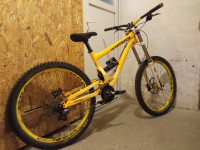 Downhill / Freeride kolo Commencal Supreme 8