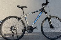 GENESIS Impact M - RockShox, Shimano Deore, Truvativ, Schwalbe, SRAM