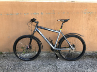 Gorsko kolo Stevens S7 26 col, Shimano Deore LX, XT 27 prestav