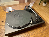 Vintage gramofon Technics SL-1900 DD