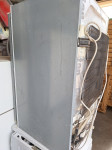 Hladilnik, vgradni, sivi, 80x55x60cm, cena 5 eur.