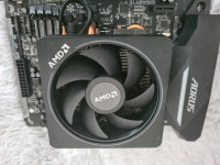Hladilnik za procesor AMD Wraith Prism AM4